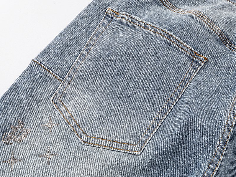 Purple Brand Light Blue Embellished Washed Jeans — detail