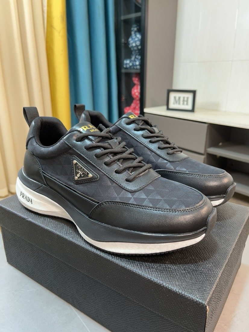 Prada Diamond-Pattern Low-Top Sneakers — front