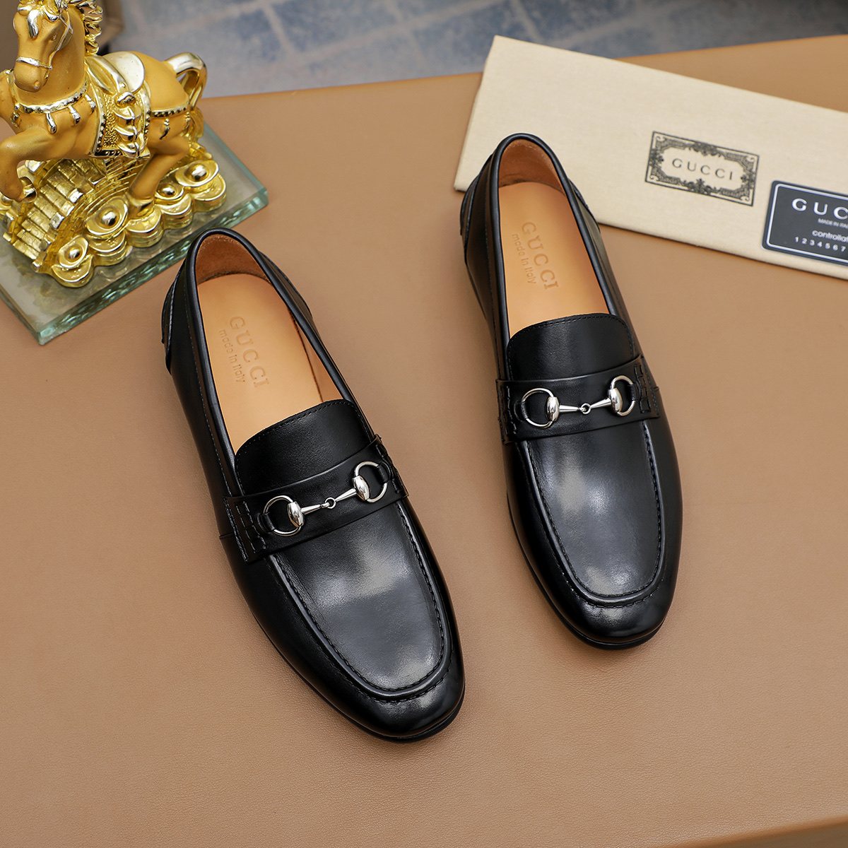 Gucci Bit-Detail Slip-On Loafers — front
