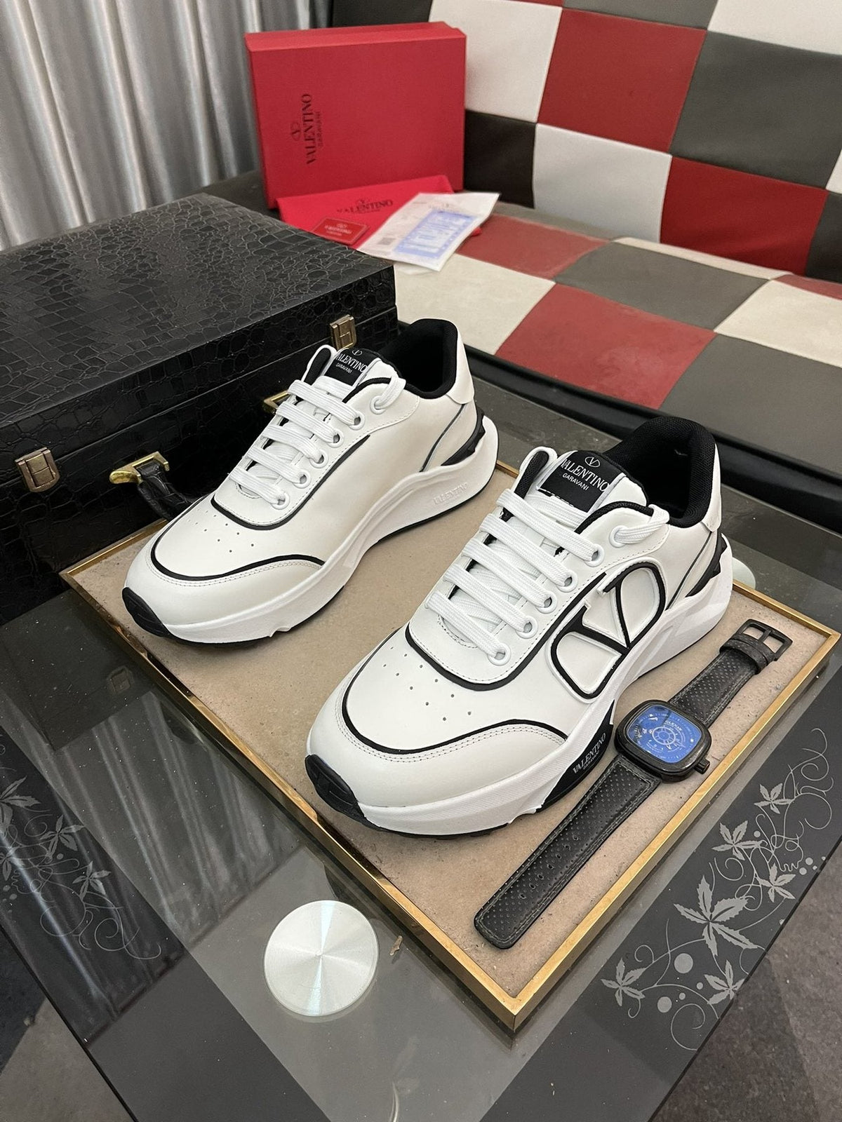 Outlined Emblem Low-Top Sneakers — front