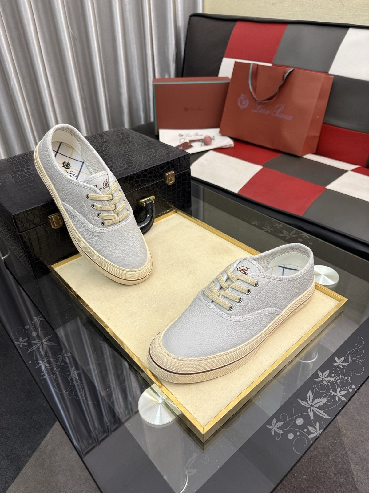 Men's Low-Top Lace-Up Casual Shoes — front