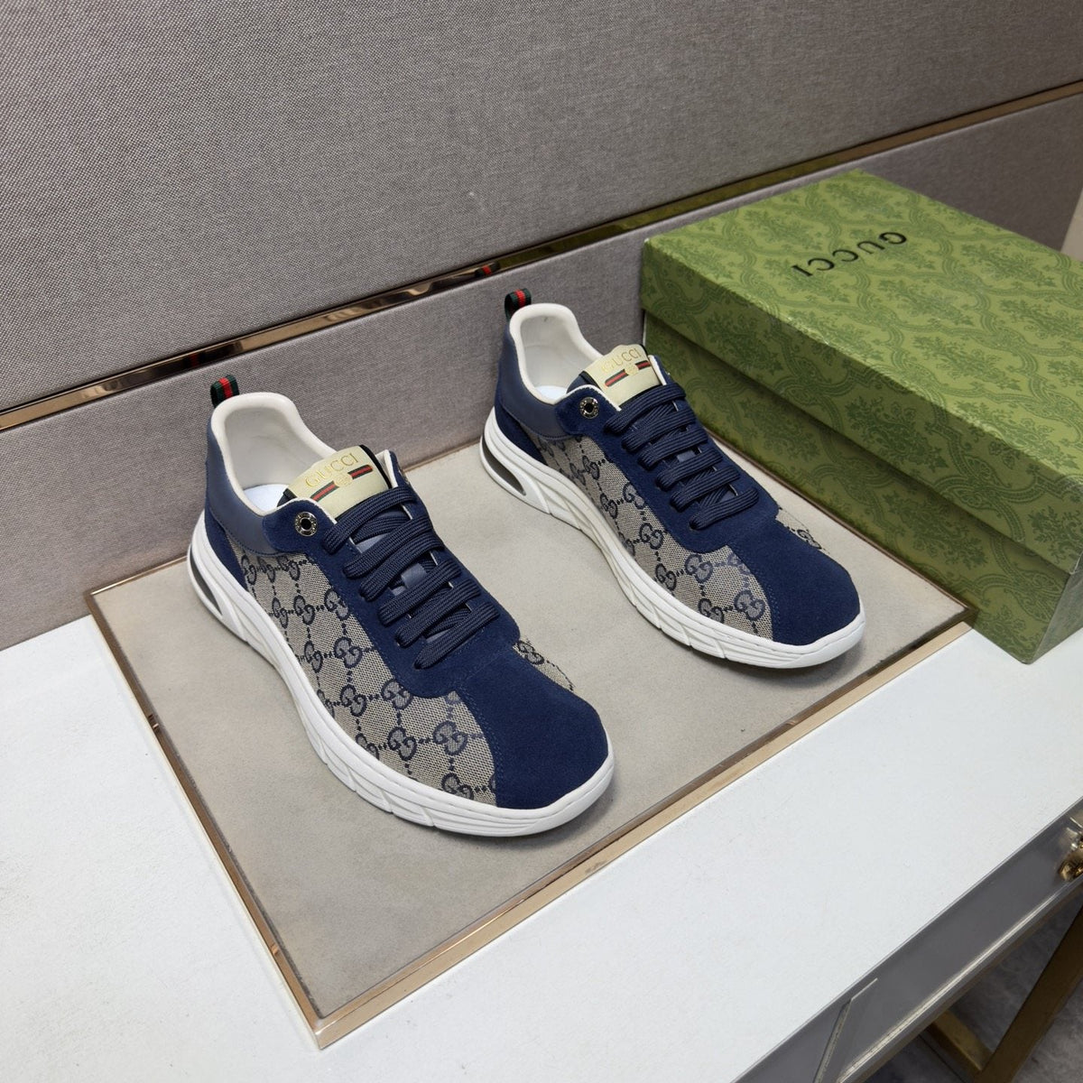 Gucci Patterned Low-Top Sneakers — front