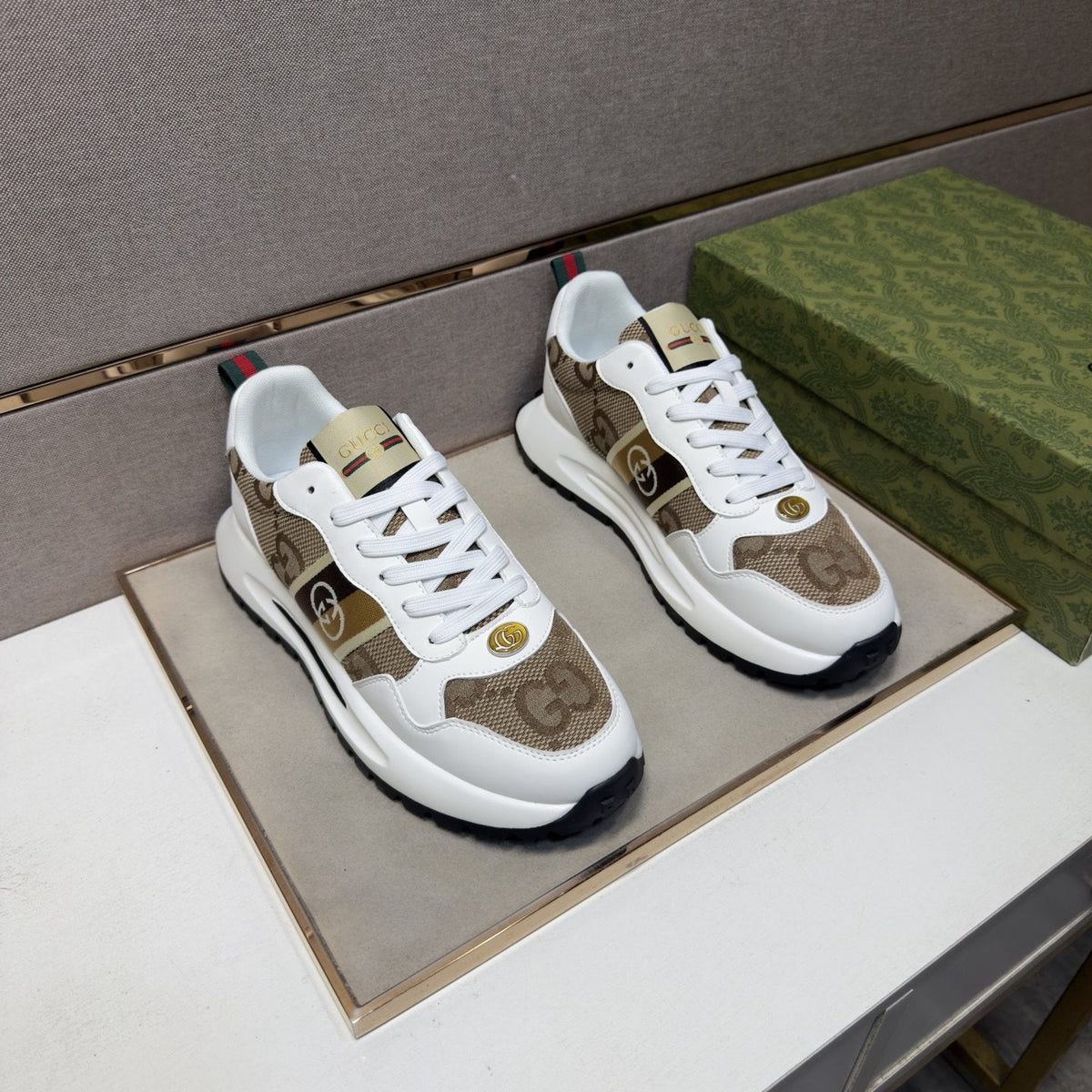 Gucci Patterned Low-Top Sneakers — front