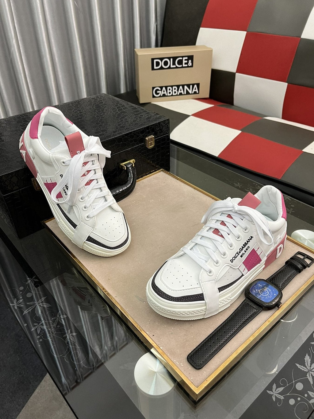 Dolce & Gabbana Contrast-Trim Lace-Up Sneakers — front