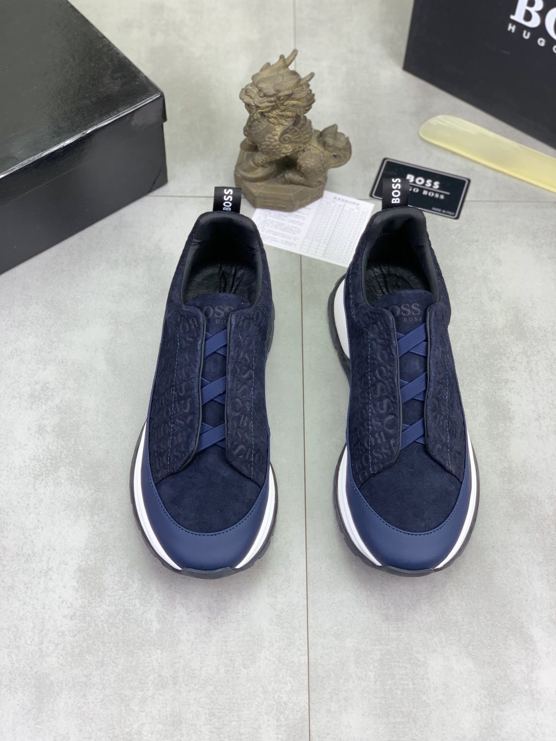 BOSS Textured Low-Top Lace-Up Sneakers — front